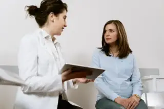 Categoría de Gestión clínica y soft skills en Qeres Formación